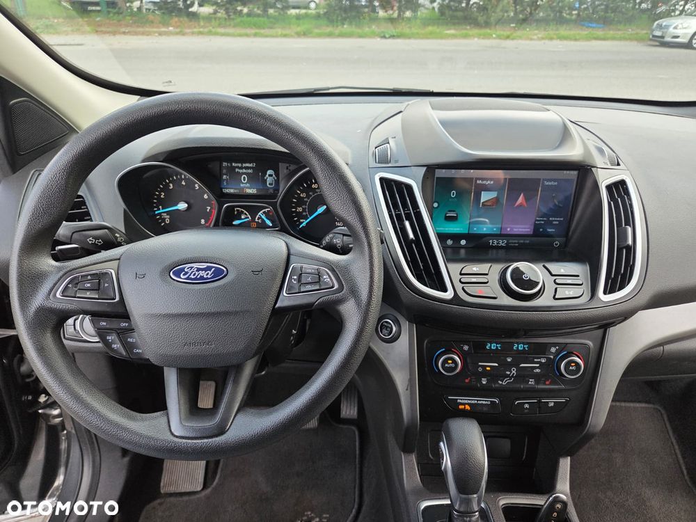 Ford Kuga - 31