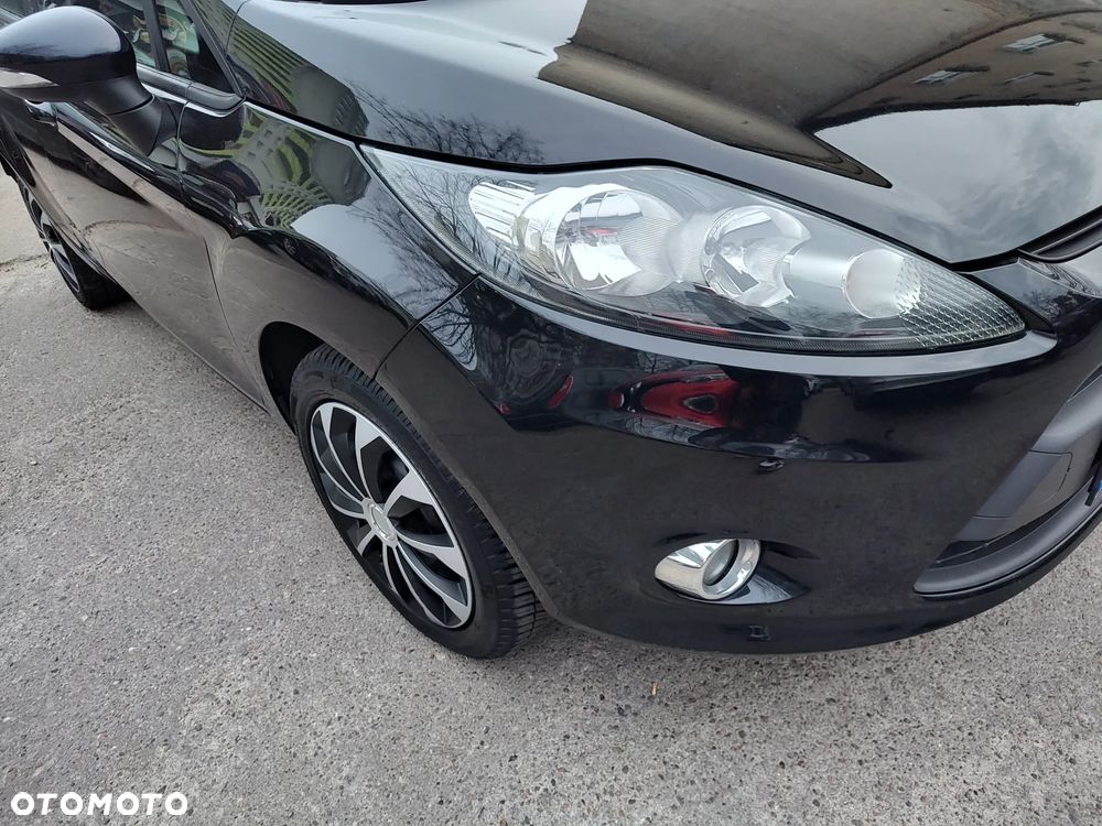 Ford Fiesta 1.25 Champions Edition - 22