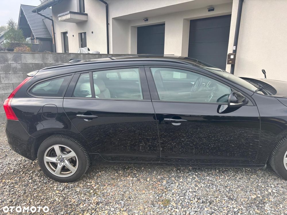 Volvo V60 D2 Drive-E Dynamic Edition (Kinetic) - 7