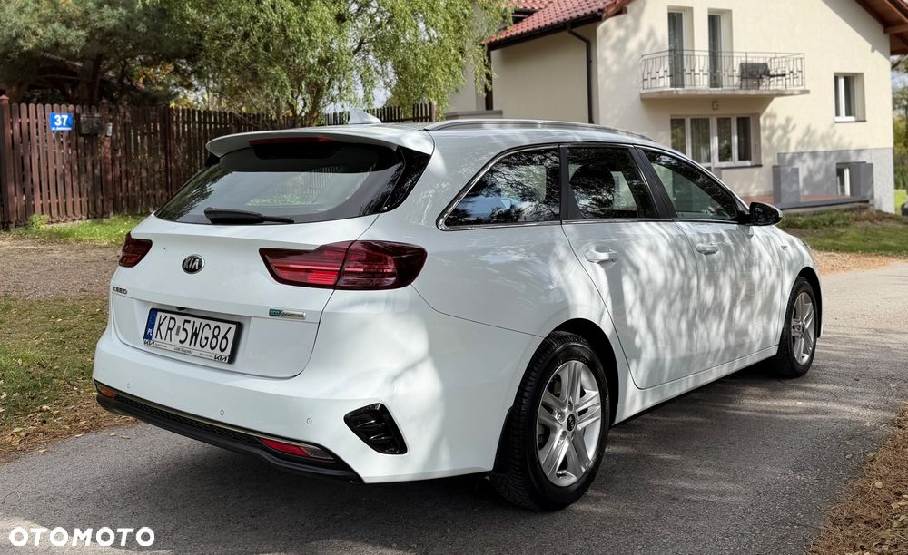 Kia Ceed 1.6 CRDi mHEV L - 8