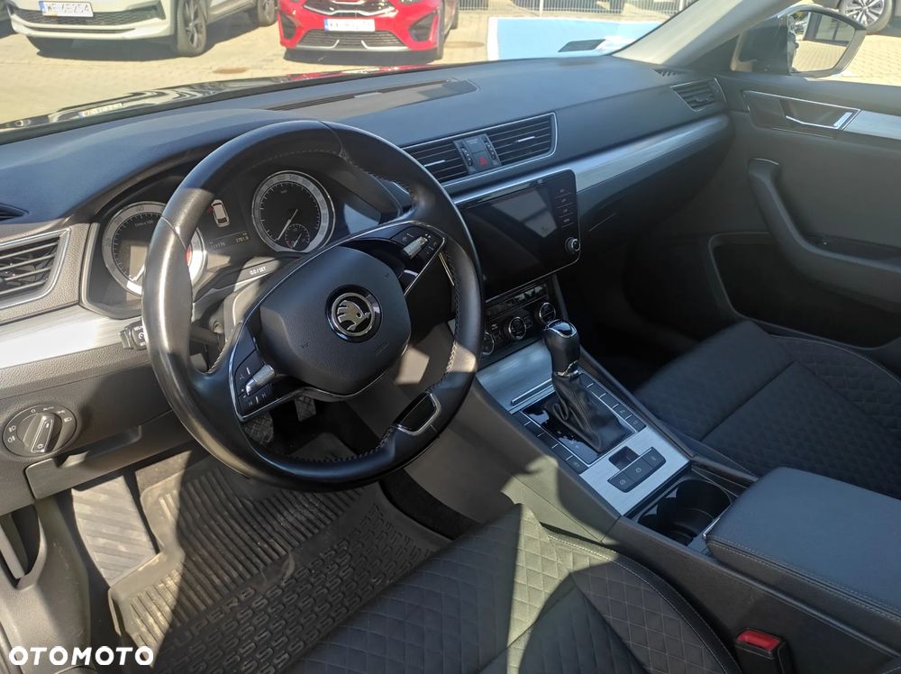 Skoda Superb 1.5 TSI Ambition DSG - 9