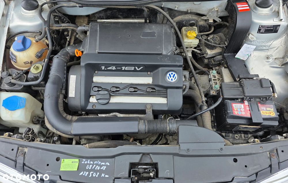 Volkswagen Golf 1.4 Comfortline - 16