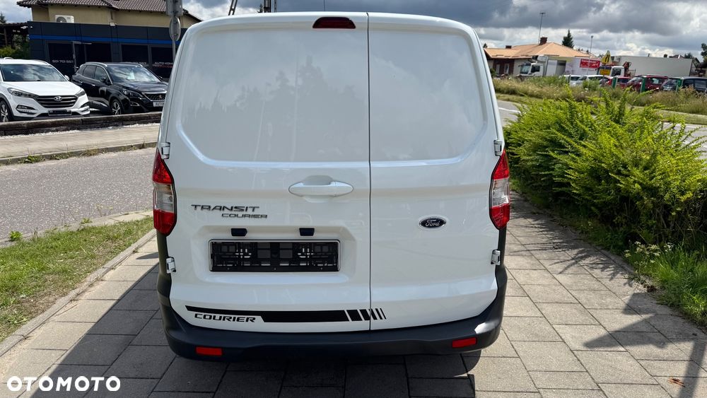 Ford Transit Courier - 6