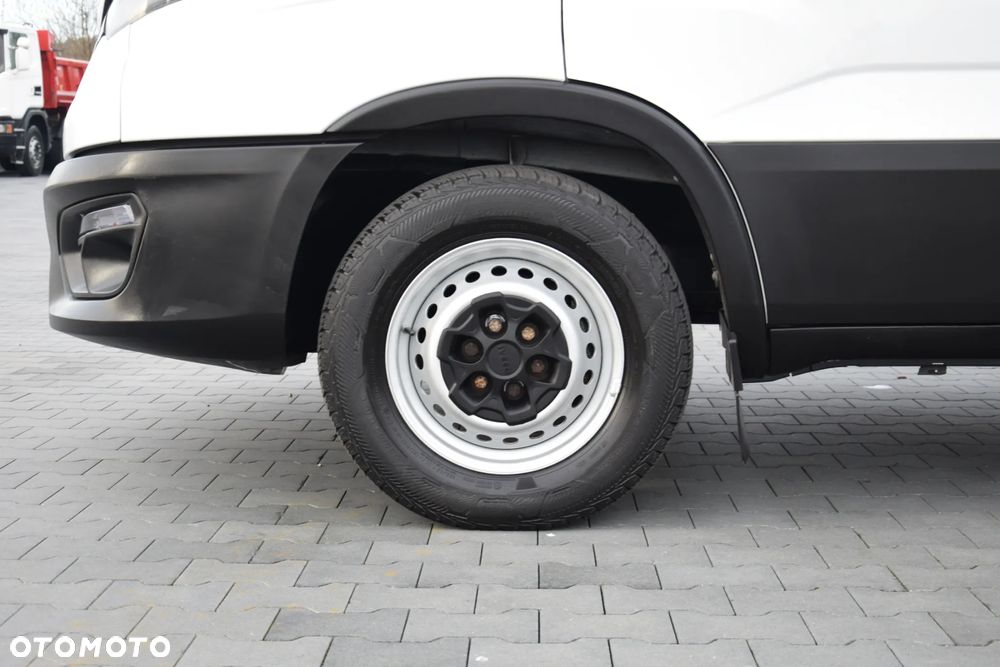 Iveco DAILY MAXI 35S14 / 2.3 - 140 KM / AUTOMAT HI-MATIC / NOWY MODEL / 3 OSOBY / DOSTAWCZE / BLASZAK / KAMERA COFANIA / TEMPOMAT / KLIMA / 2022 / SERWISOWANY / SPROWADZONY Z NIEMIEC - 14