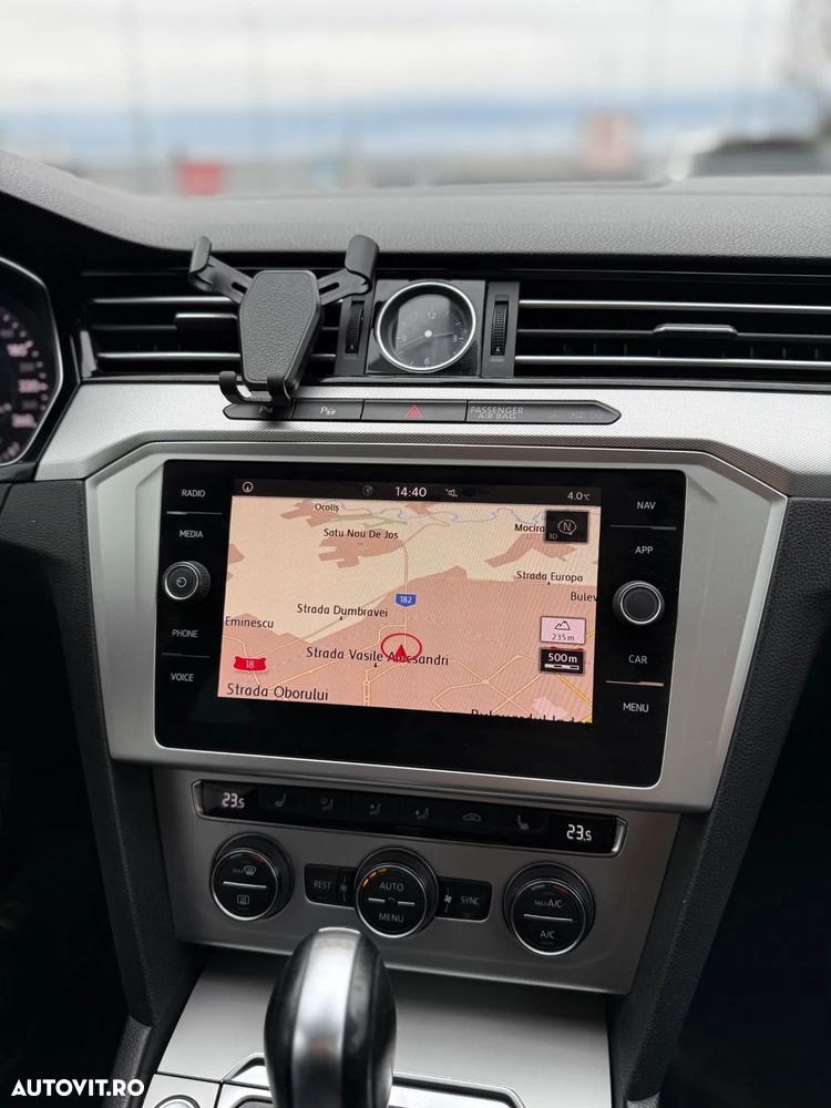 Volkswagen Passat 2.0 TDI DSG R Executive - 33