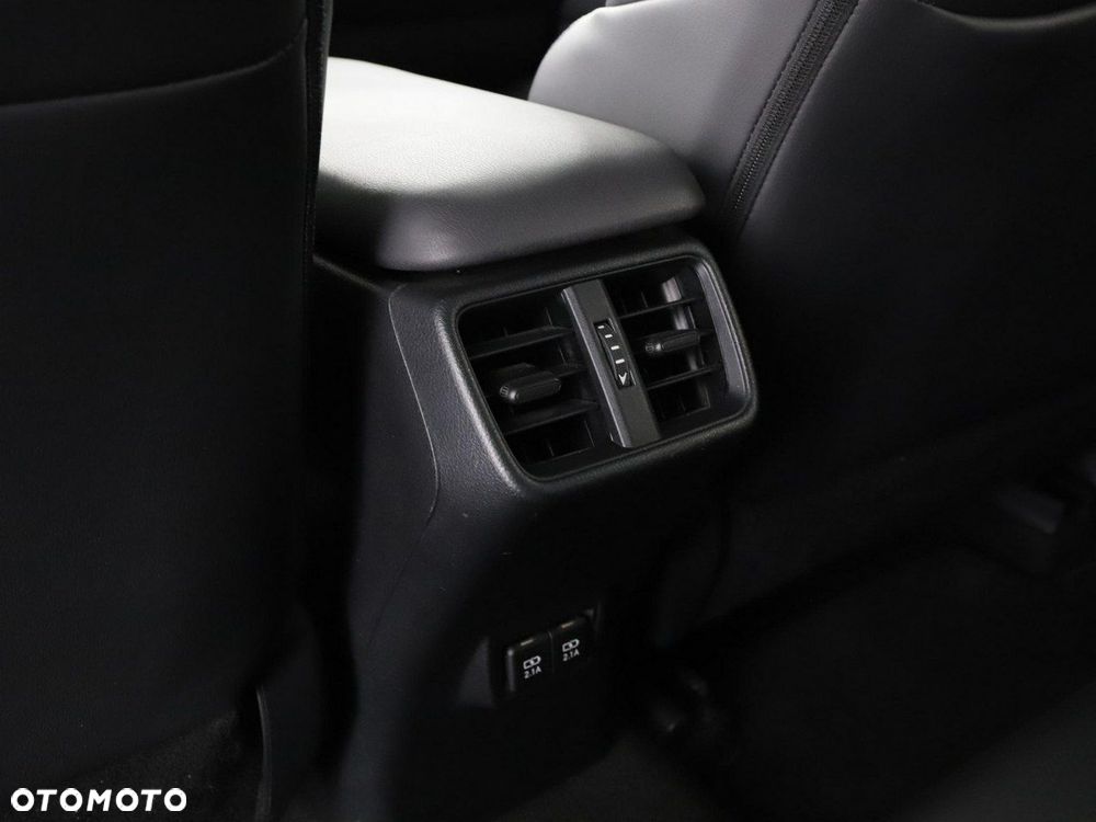 Lexus UX 250h - 38