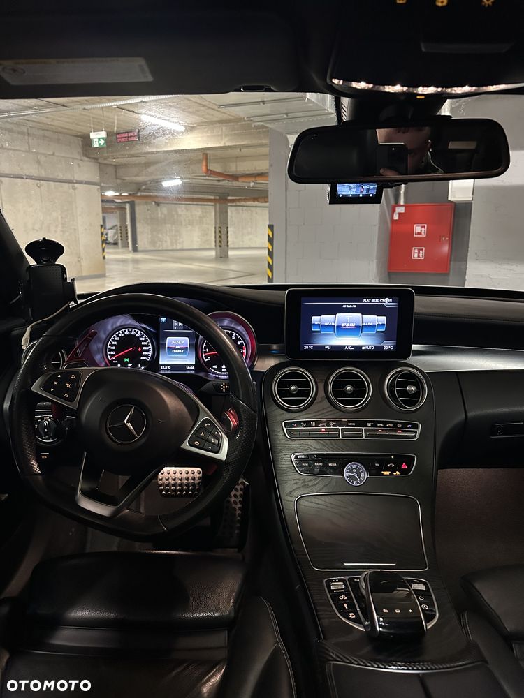 Mercedes-Benz Klasa C AMG 43 4-Matic - 11