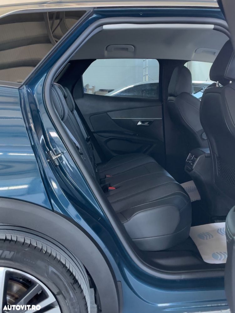 Peugeot 3008 Hybrid 225 e-EAT8 GT Pack - 33