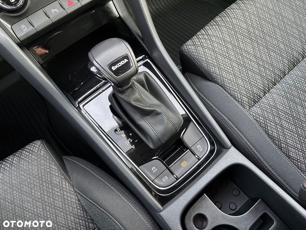 Skoda Karoq 1.5 TSI ACT 4x2 Style DSG - 32