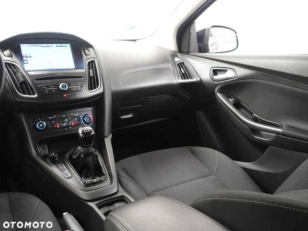 Ford Focus 1.0 EcoBoost 99g Titanium - 31