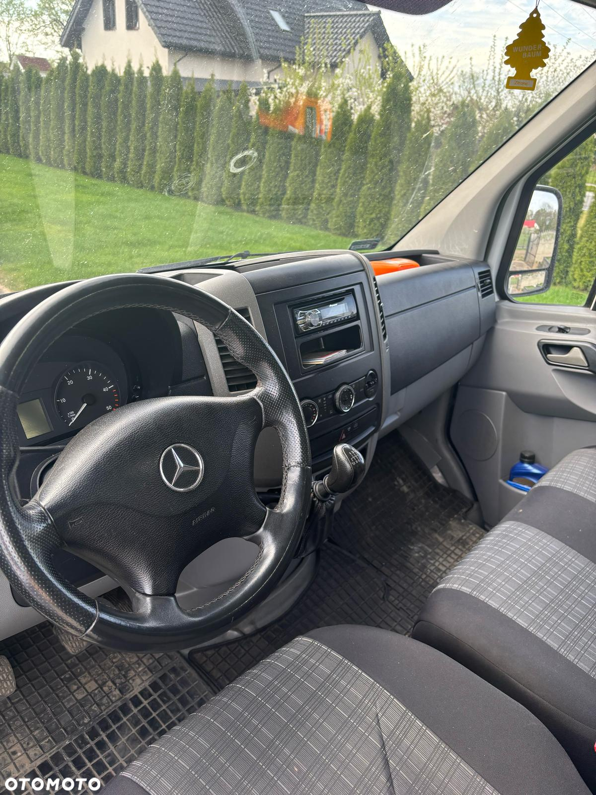 Mercedes-Benz Sprinter - 9