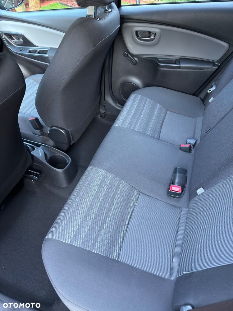 Toyota Yaris 1.0 Active EU6 - 18