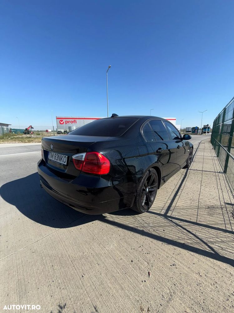 BMW Seria 3 318d - 16