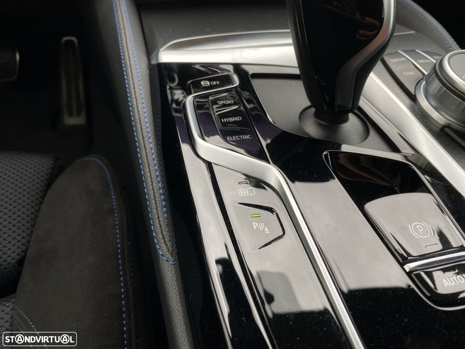 BMW 530 e Pack Desportivo M - 16