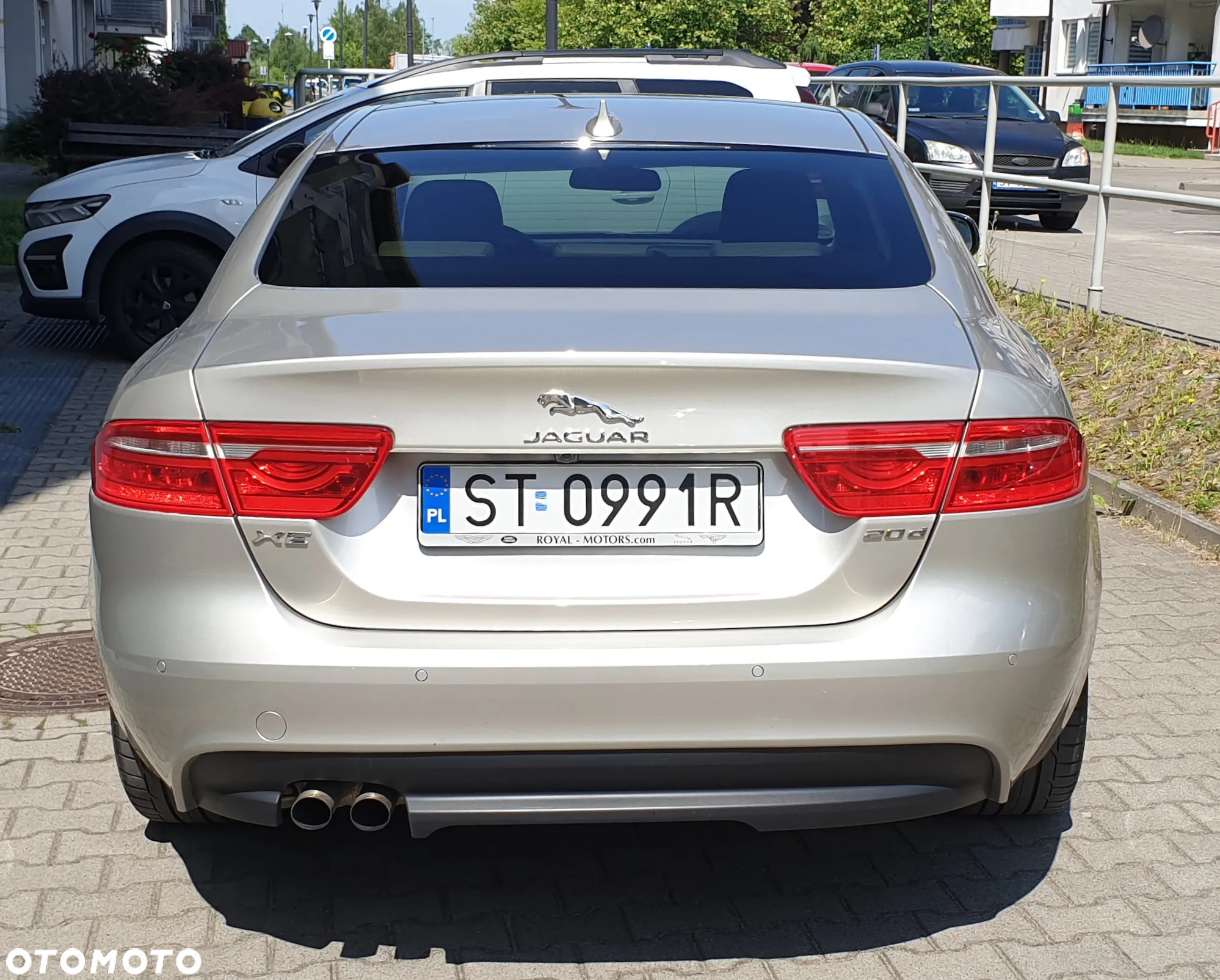 Jaguar XE 20d Prestige - 5