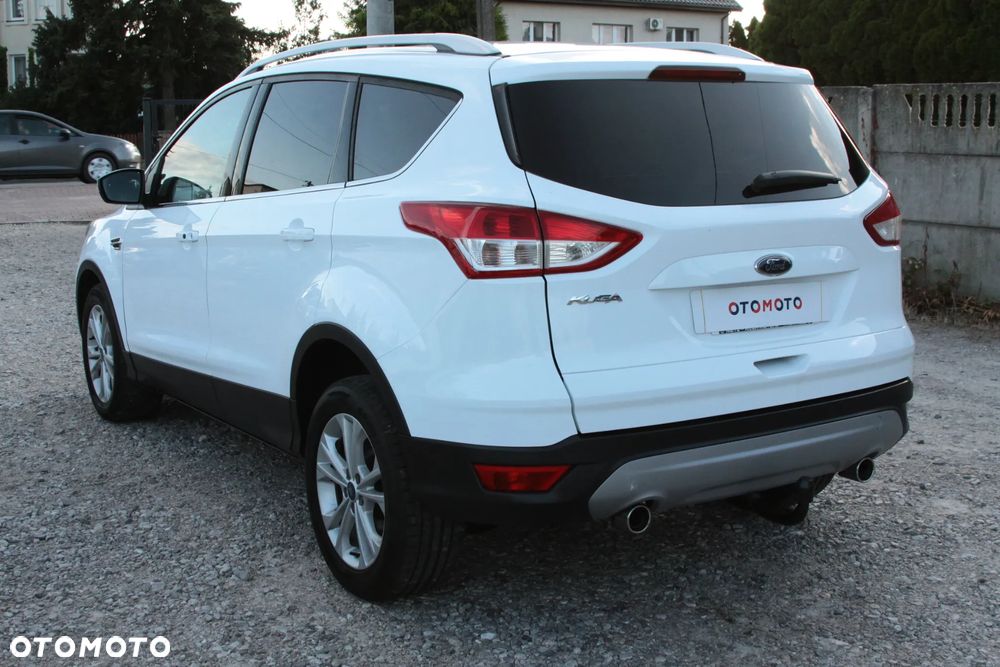 Ford Kuga 2.0 TDCi 2x4 Titanium - 8