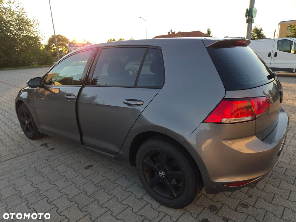 Volkswagen Golf - 4