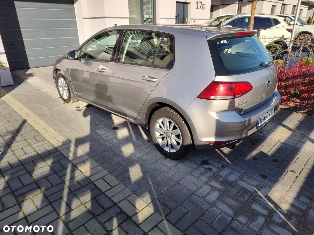 Volkswagen Golf - 9