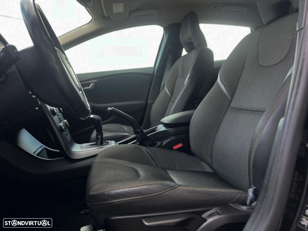 Volvo V40 Cross Country 2.0 D3 - 4