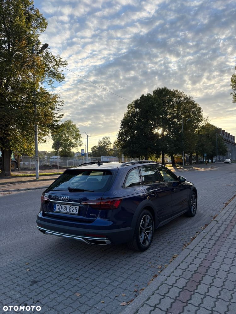 Audi A4 Allroad - 22
