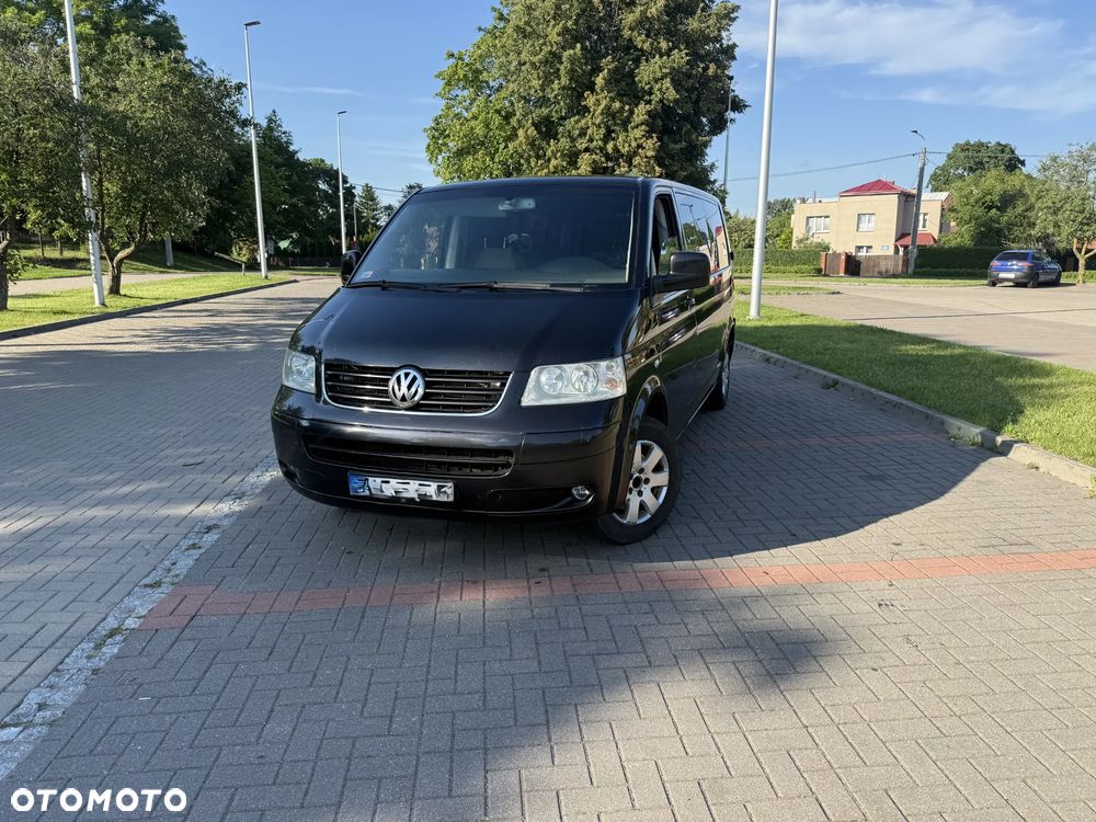 Volkswagen Caravelle - 1