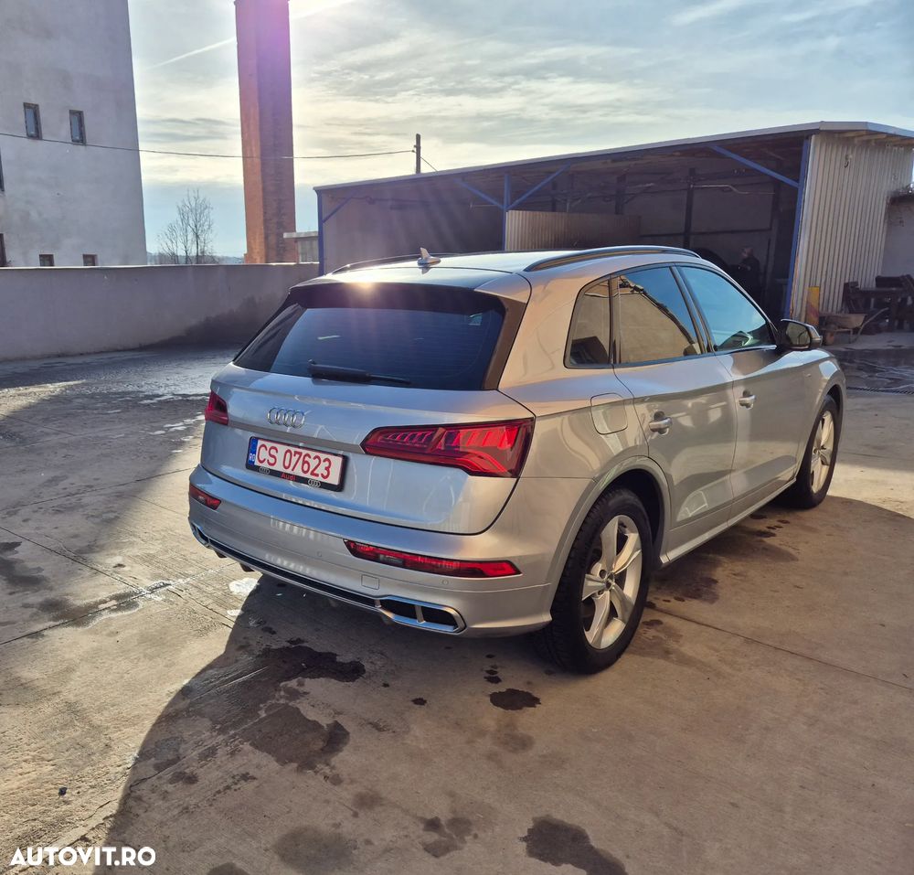 Audi Q5 55 TFSIe quattro S tronic S line - 4