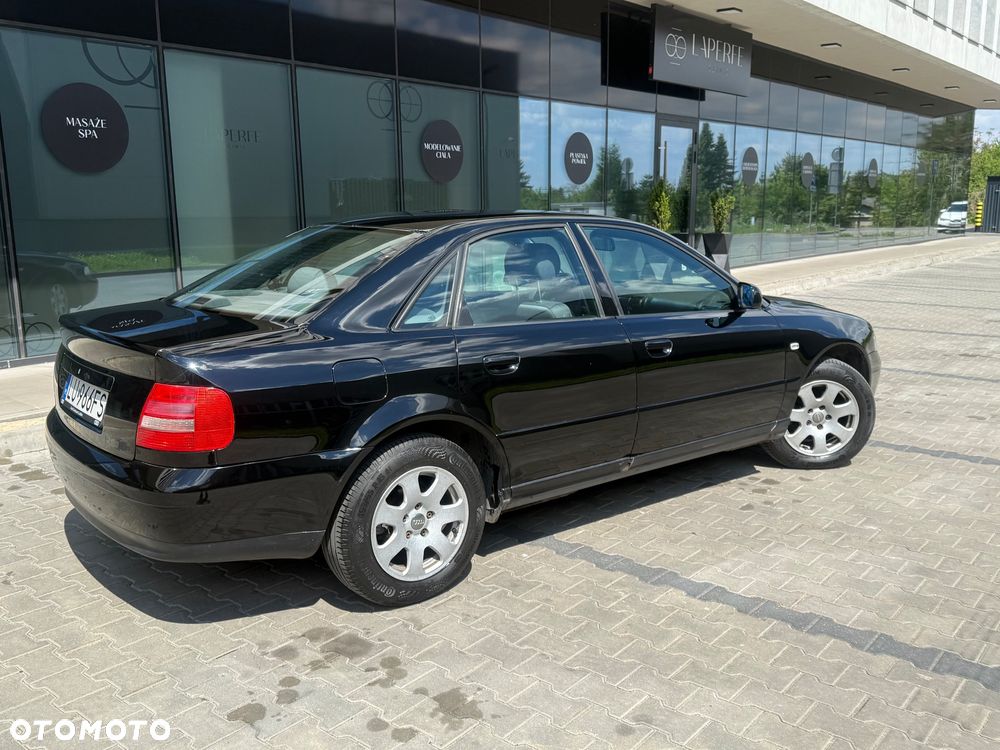 Audi A4 Limousine - 10