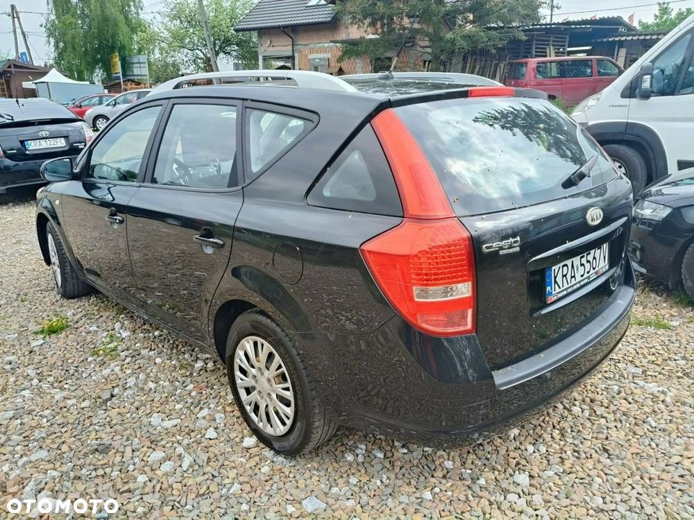Kia Ceed - 6