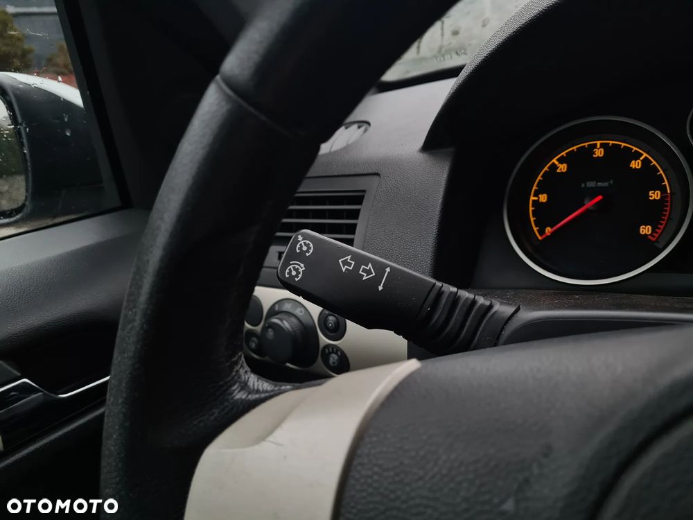 Opel Astra 1.3 CDTI - 7