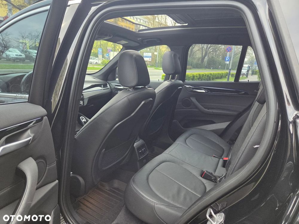 BMW X1 xDrive20i - 24