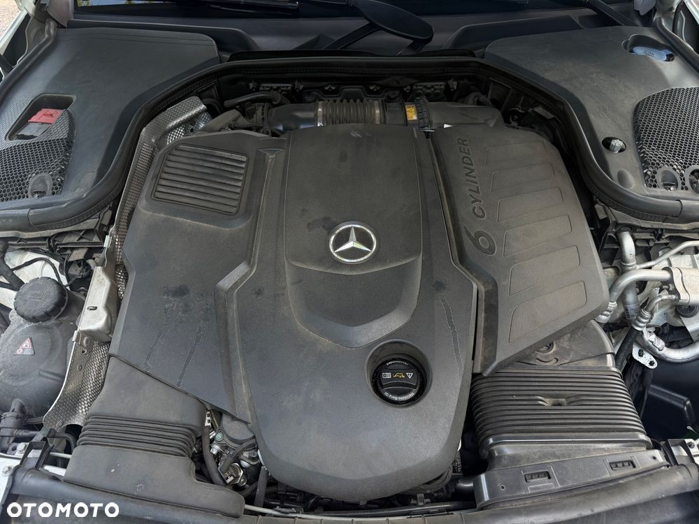 Mercedes-Benz Klasa E 400 d 4Matic 9G-TRONIC AMG Line - 23