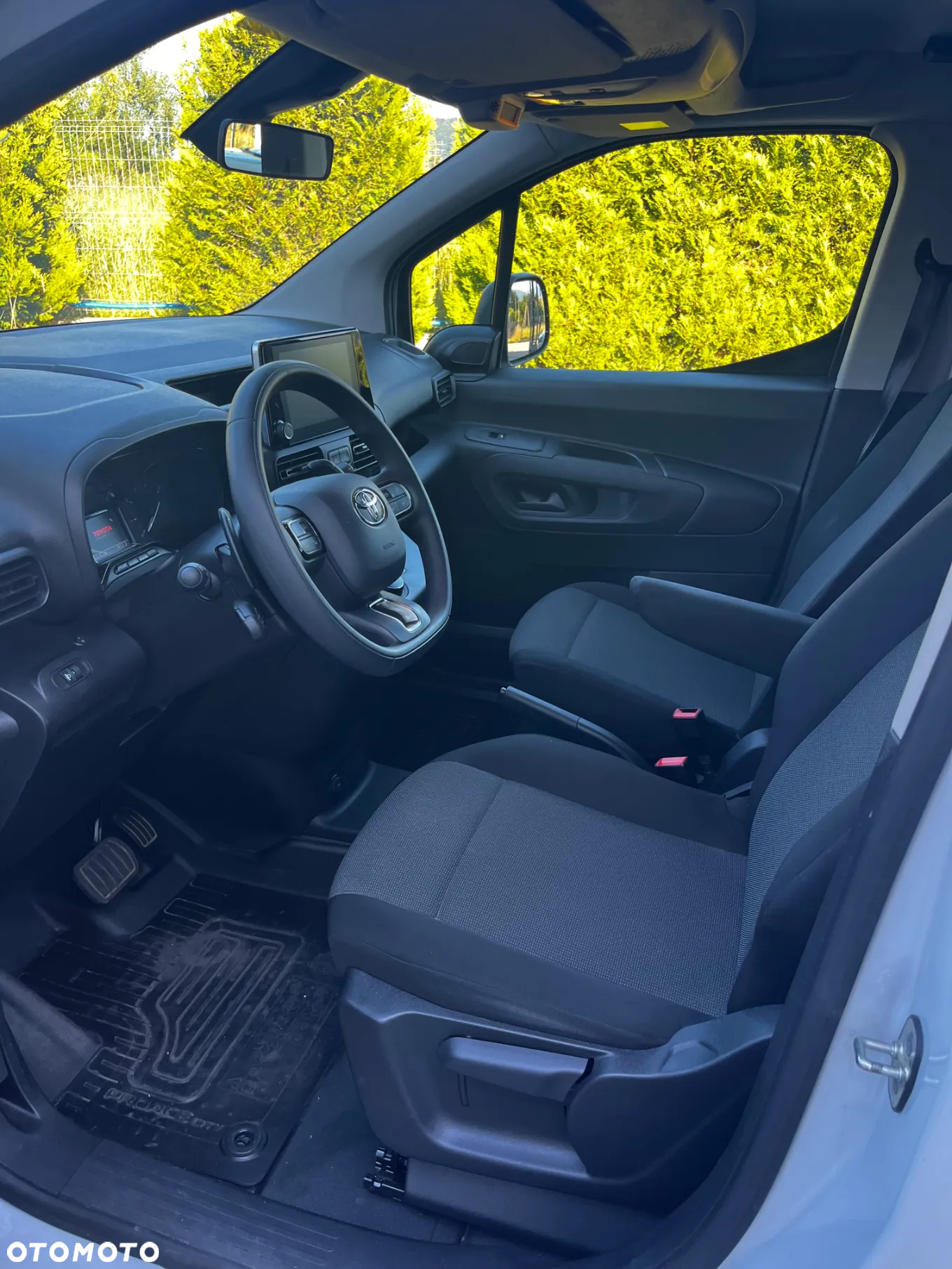 Toyota Proace City 1.5 D-4D Long 2,4t Active (bryg.) - 10