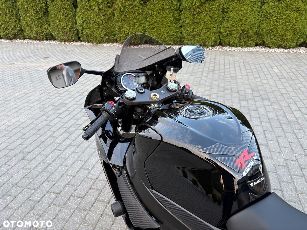 Suzuki GSX-R - 10