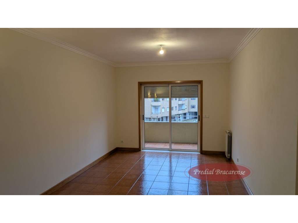 Apartamento T3 em Lamaçães, com cozinha equipada. - Grande imagem: 2/20