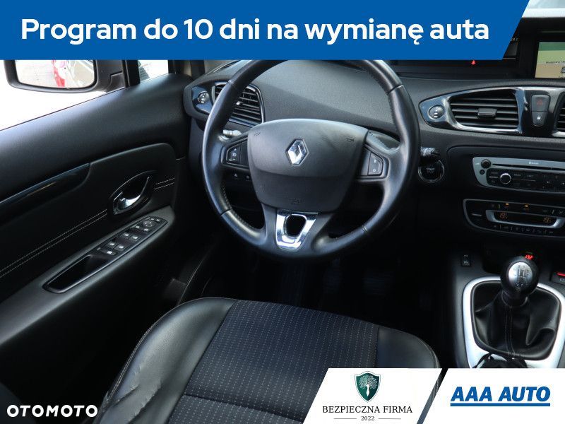 Renault Grand Scenic - 9