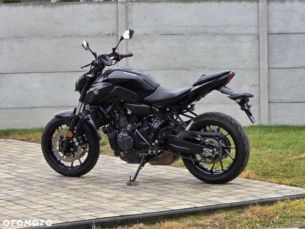 Yamaha MT - 28