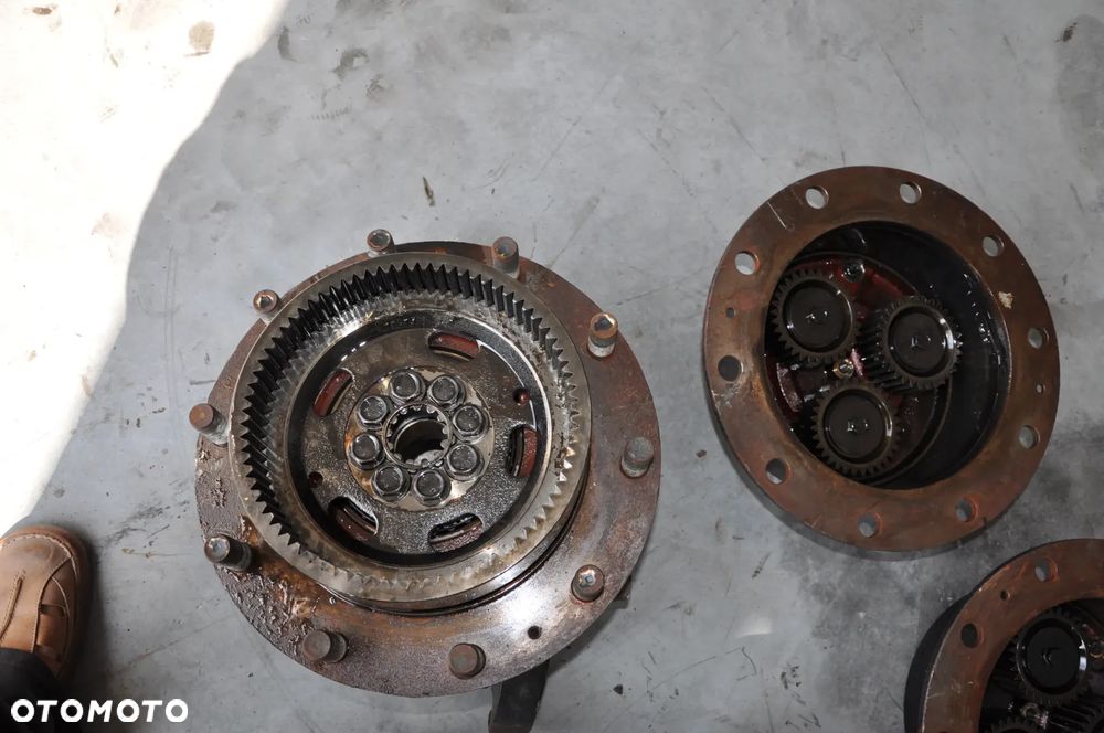 ZWOLNICA ZWROTNICA PRZÓD MASSEY FERGUSON 7480 6485 6480 NR 16B6 / 11362 / 11363 - 8