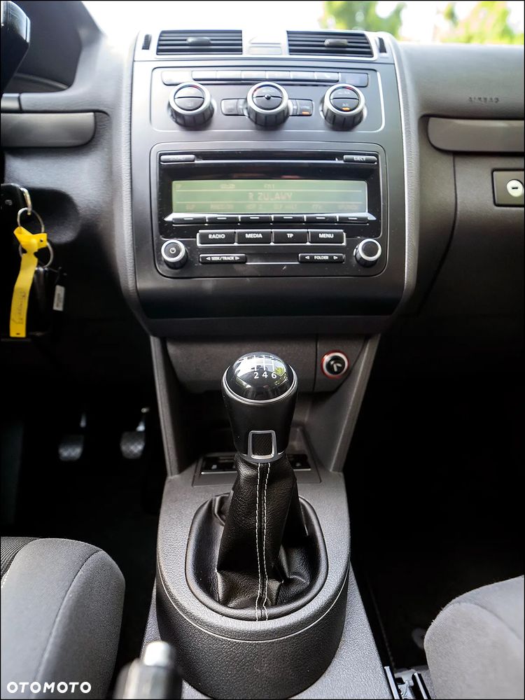 Volkswagen Touran - 26