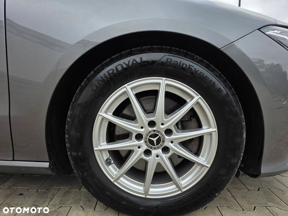 Mercedes-Benz CLA 180 d Shooting Brake 7G-DCT - 7