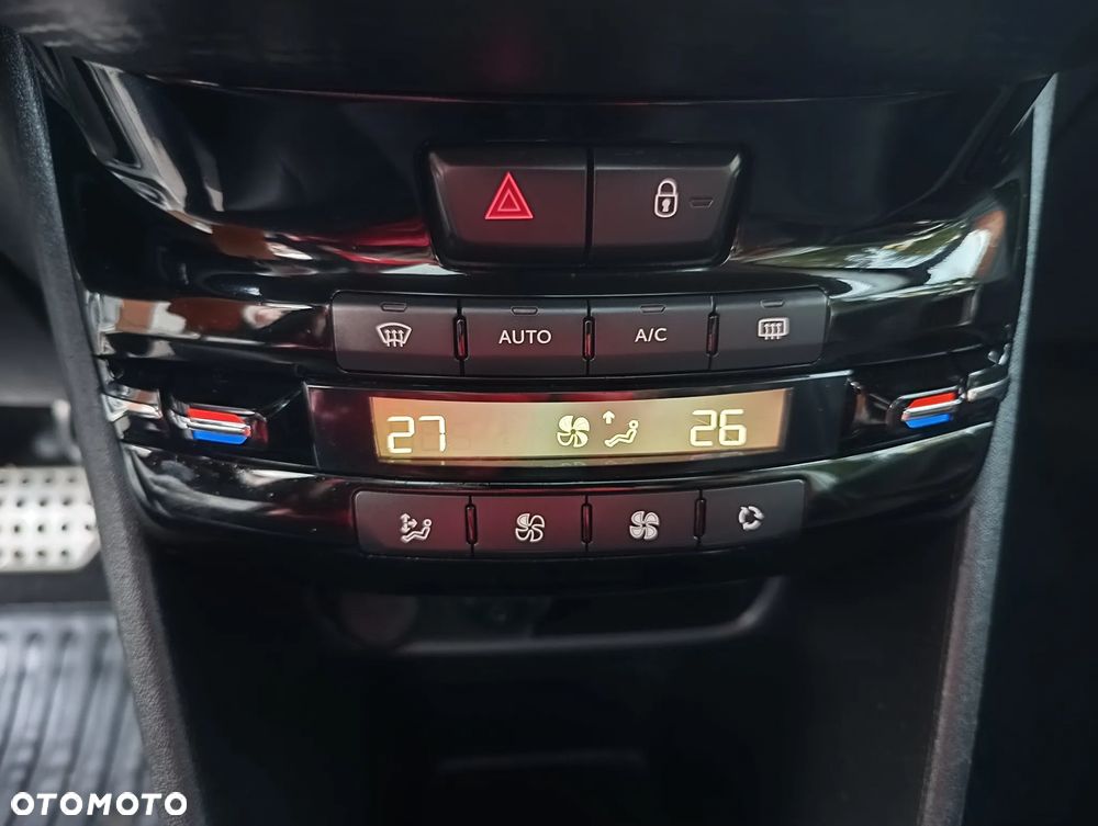 Peugeot 208 PureTech 110 Stop & Start EAT6 Tech Edition - 13