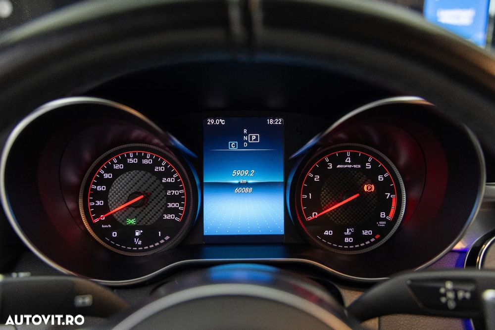 Mercedes-Benz C 63 AMG - 25
