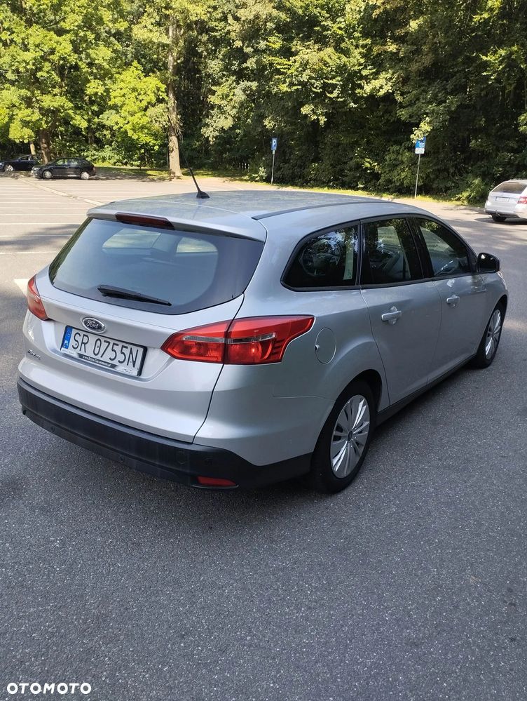 Ford Focus 1.5 TDCi SYNC Edition - 6