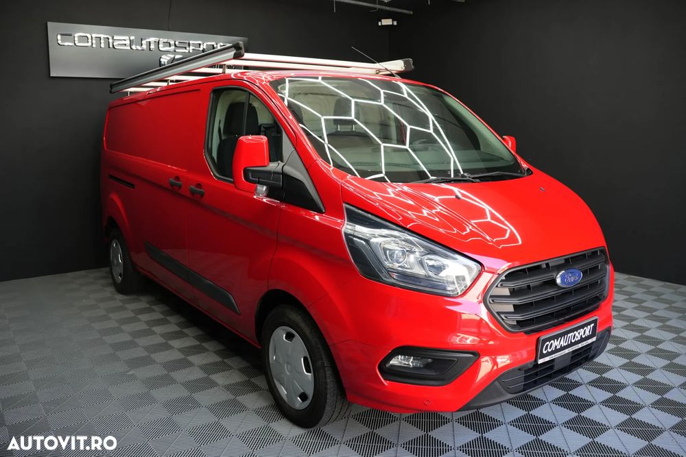 Ford TRANSIT CUSTOM - 1