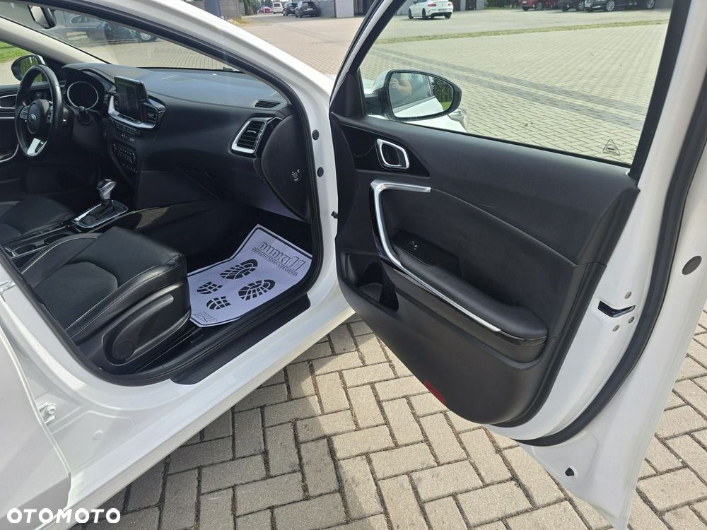 Kia Ceed - 26