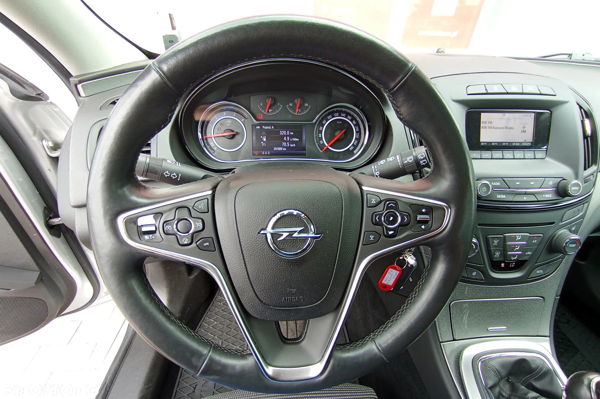 Opel Insignia - 26