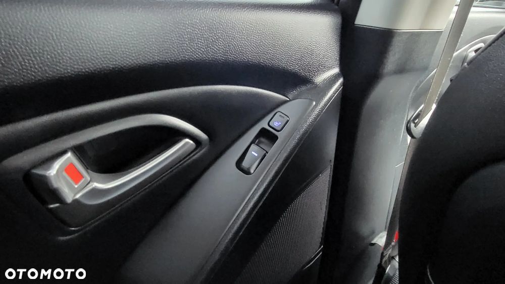 Hyundai ix35 2.0 4WD Premium - 32