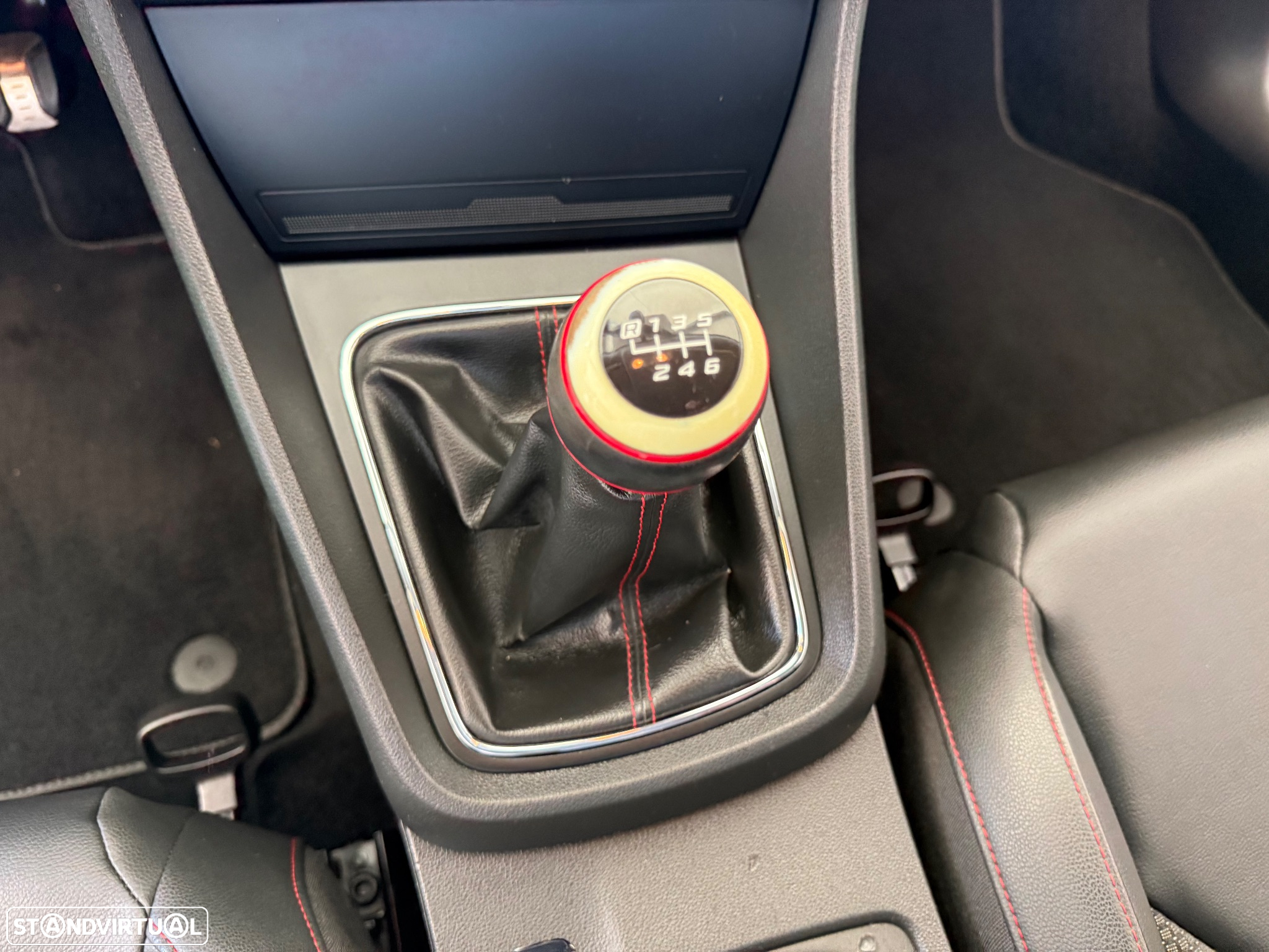 SEAT Leon SC 2.0 TDI FR S/S - 9