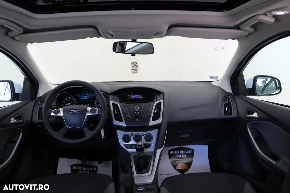Ford Focus - 8