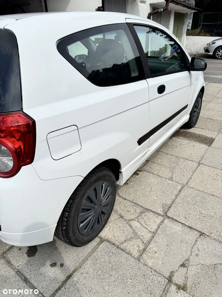 Chevrolet Aveo 2011 photo 4
