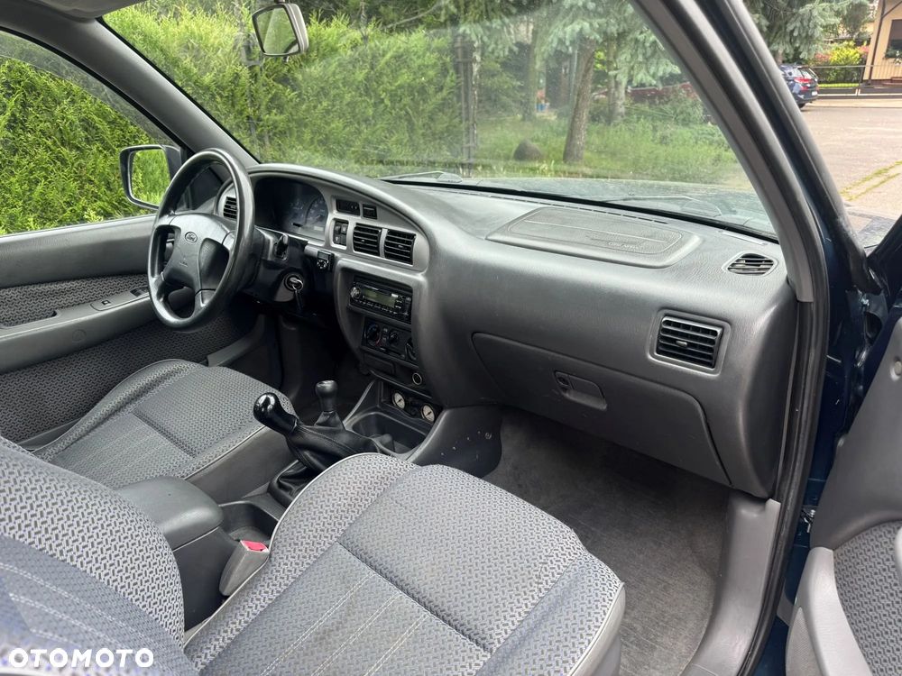 Ford Ranger XLT - 12